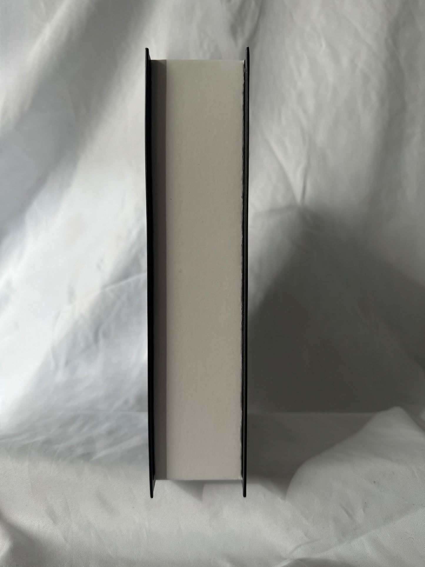 Geschlossenes Hardcover no. 2