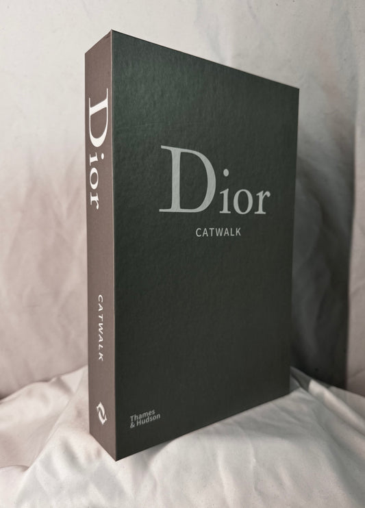 Aufklappbares Hardcover no. 9