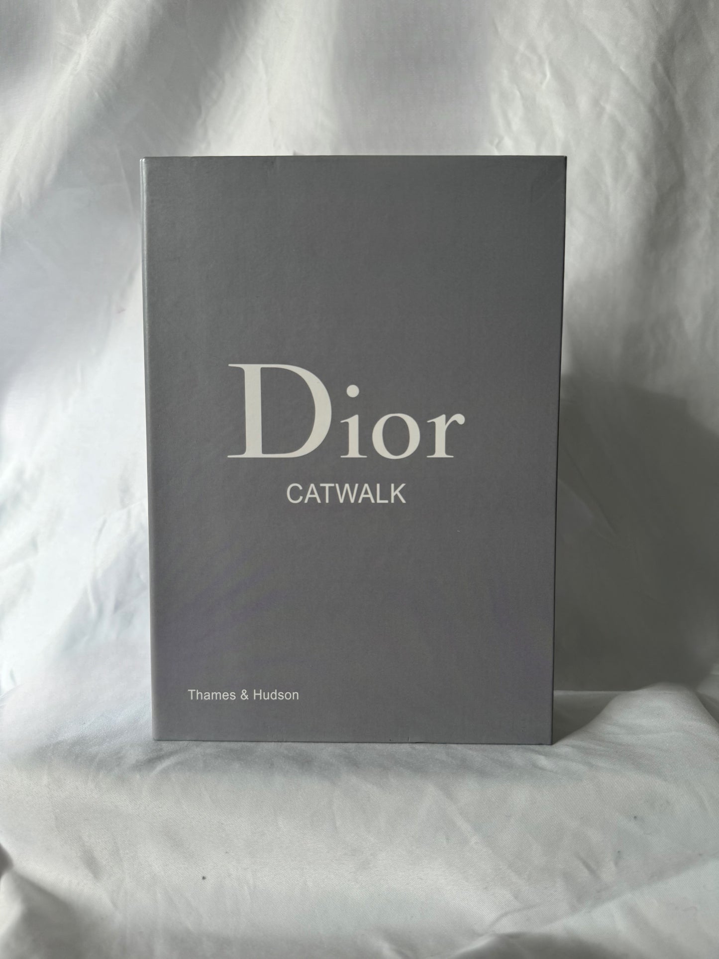 Geschlossenes Hardcover no. 4