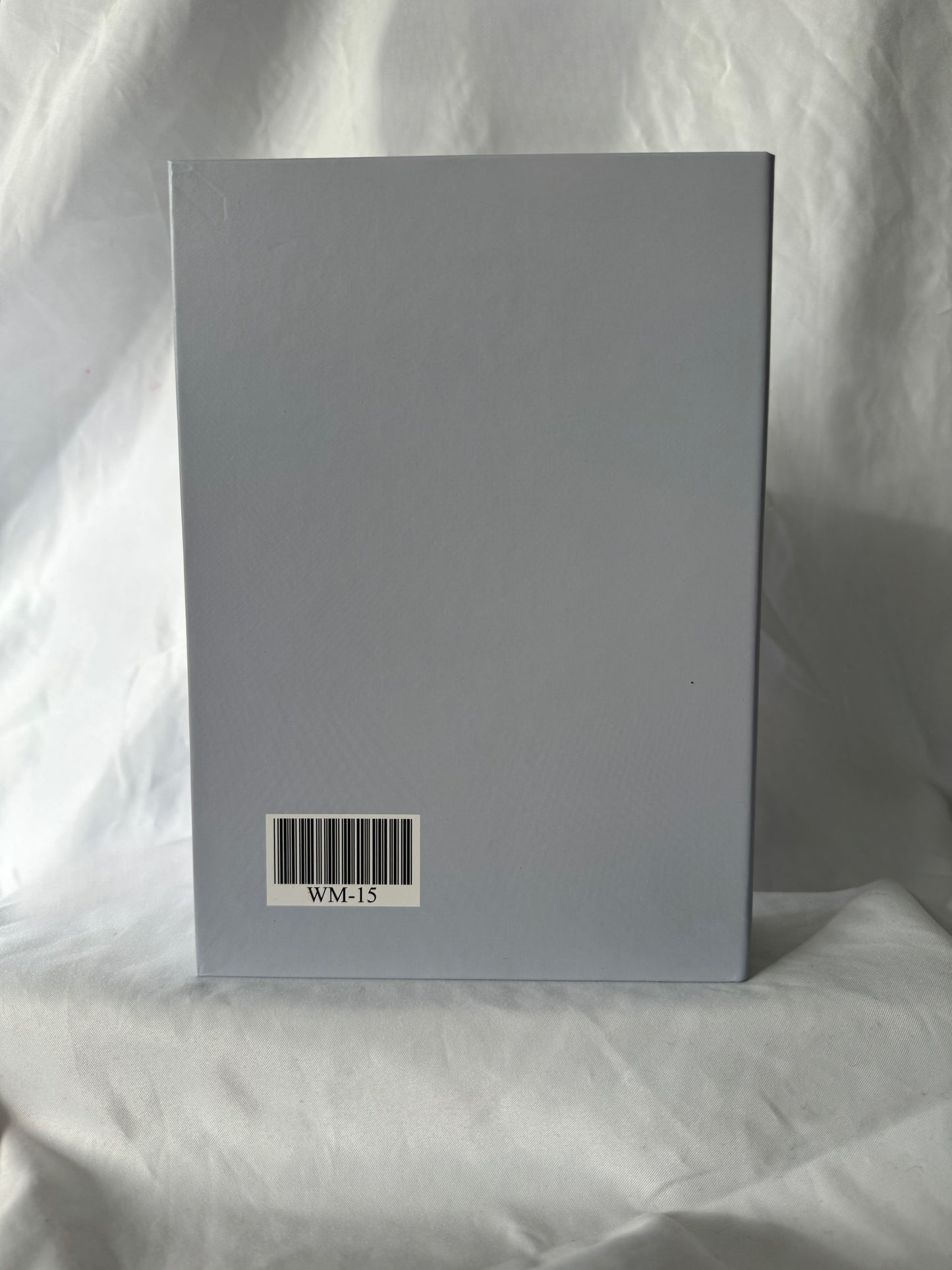 Geschlossenes Hardcover no. 3