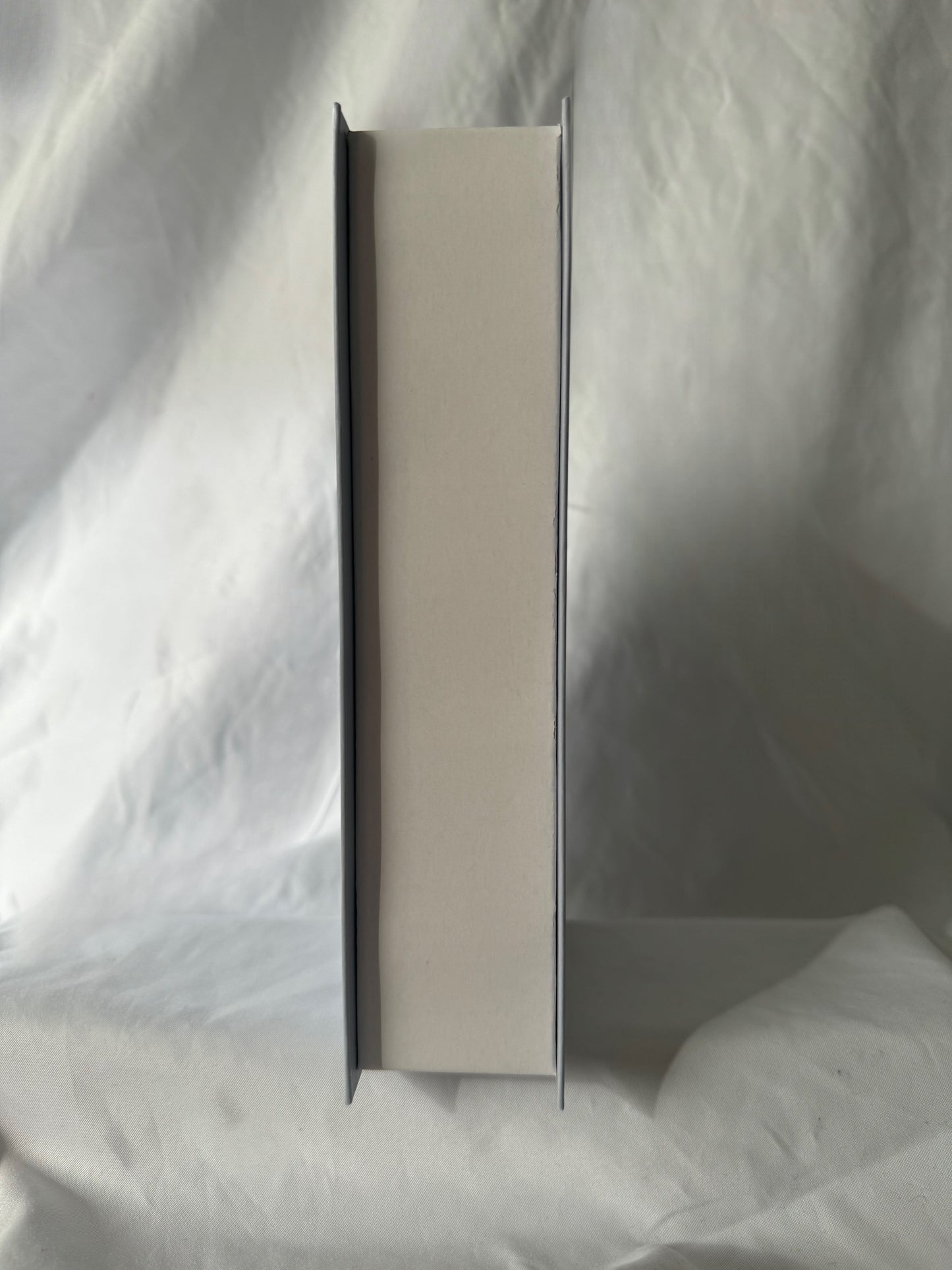 Geschlossenes Hardcover no. 3