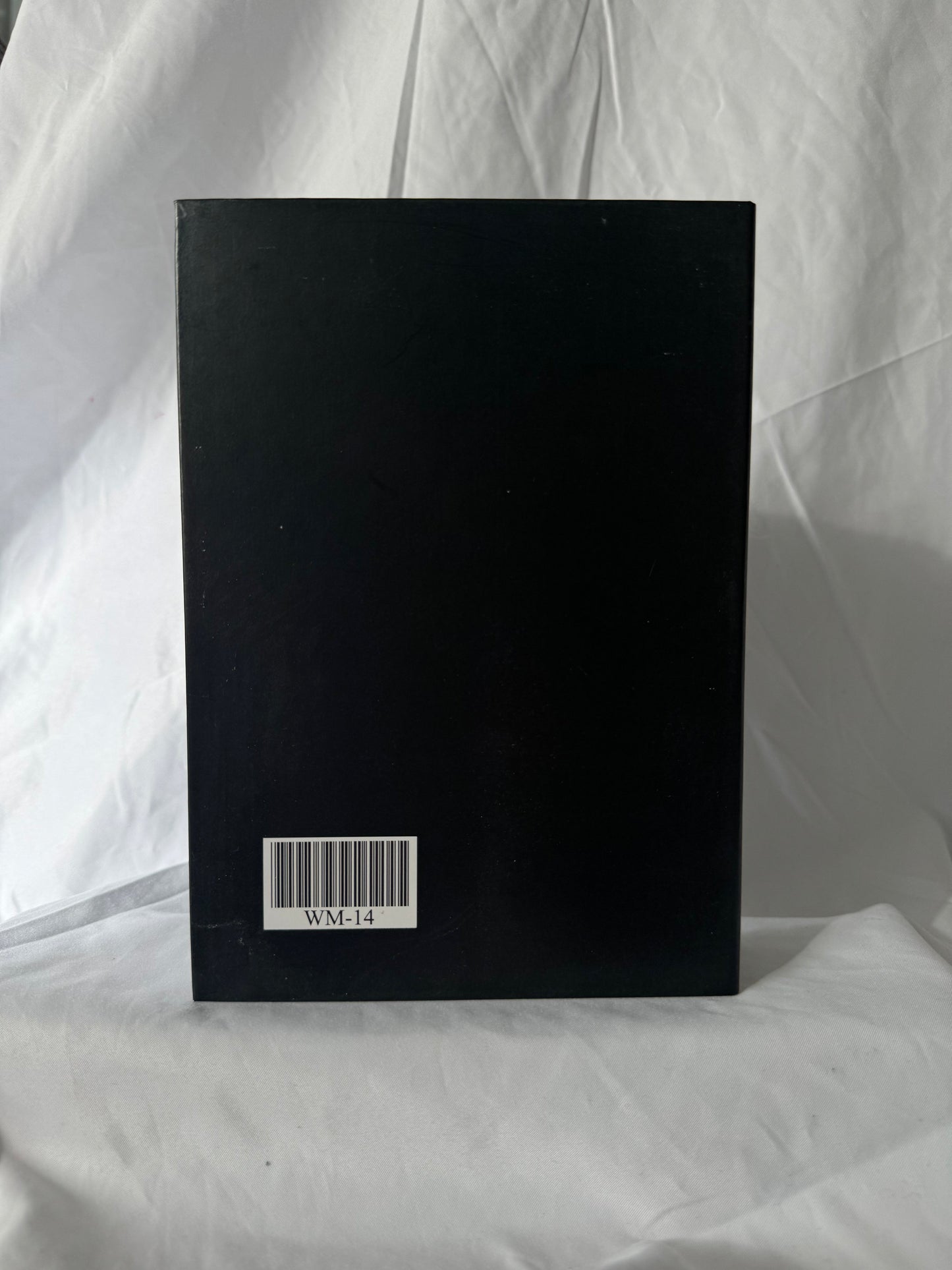 Geschlossenes Hardcover no. 1