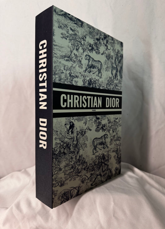 Aufklappbares Hardcover no. 8